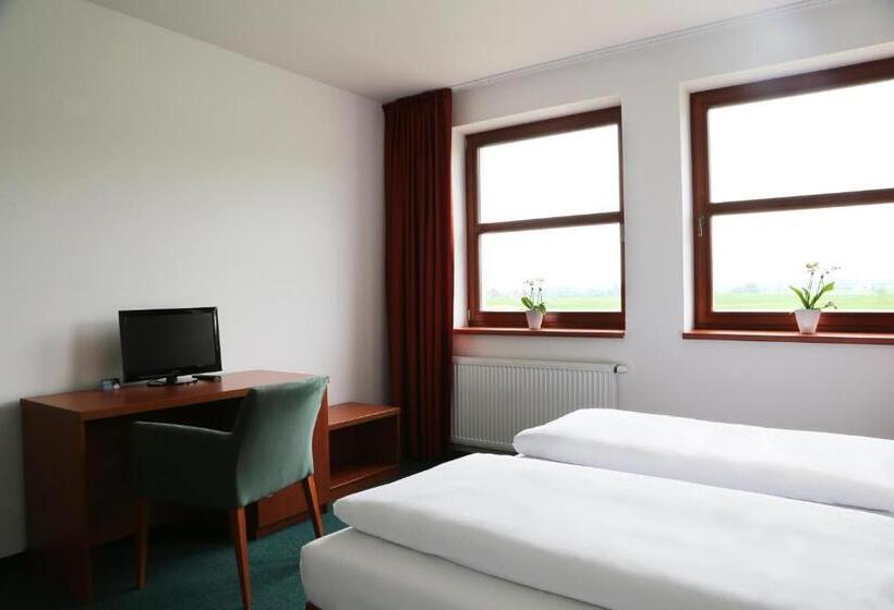 Quarto standard, Sporthotel Hostivice