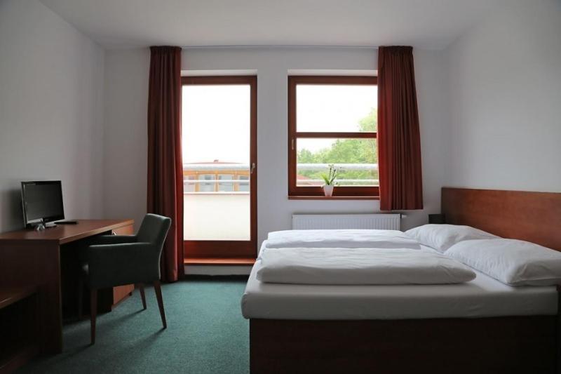 Quarto Familiar, Sporthotel Hostivice