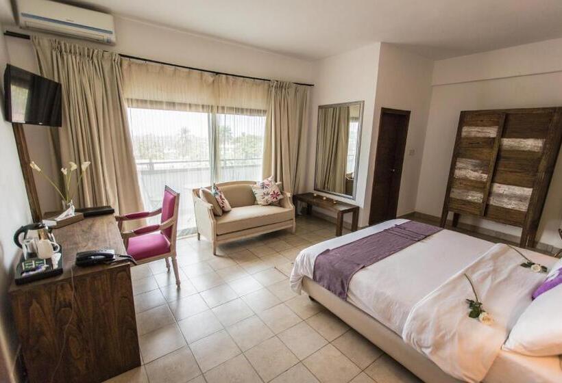 اتاق لوکس, The Swiss Hotel Freetown