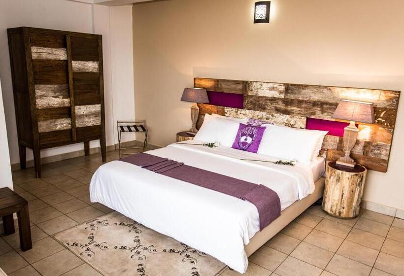 سوییت اجرایی, The Swiss Hotel Freetown