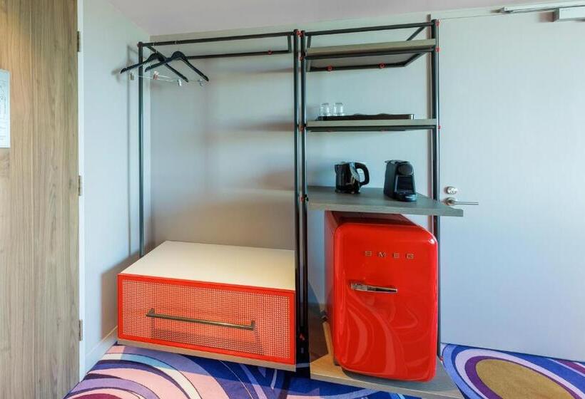 اتاق استاندارد با تخت بزرگ, Adge Hotel And Residences