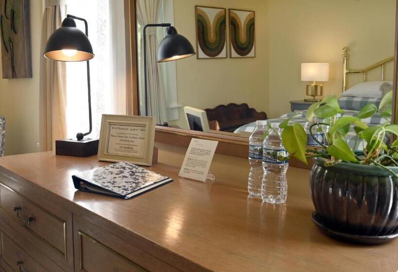 اتاق استاندارد با تخت بزرگ, Prairie Guest House