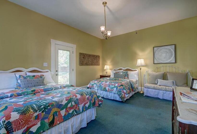 Chambre Standard 2 Lits Doubles, Prairie Guest House