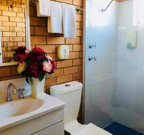 اتاق استاندارد, Bosuns Inn Motel