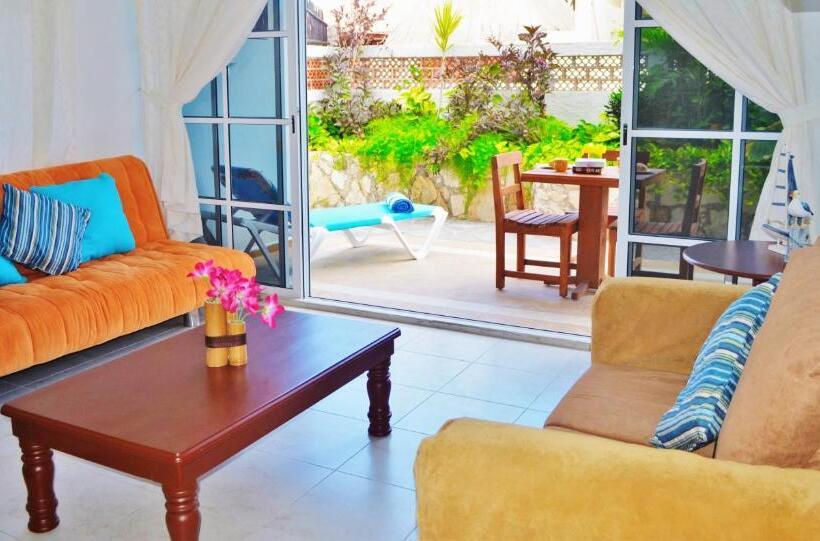 2 Bedrooms Suite Garden View, Corales Suites