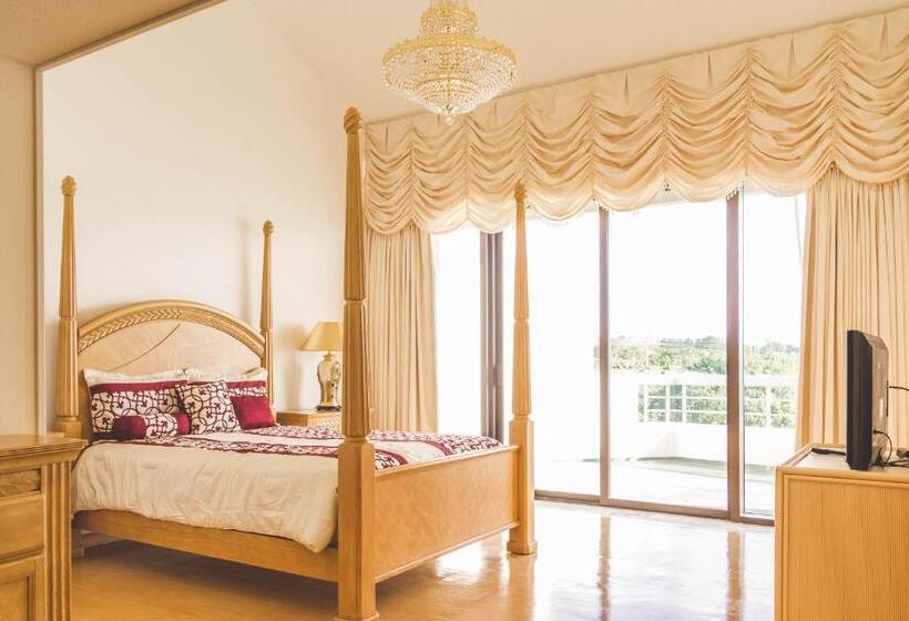 سوئیت ریاست جمهوری چهار خوابه, Alupang Beach Tower