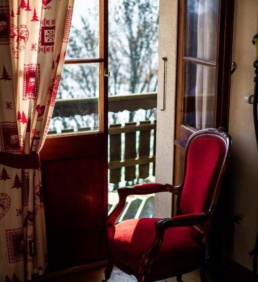 Comfort room with balcony, De Gruyeres