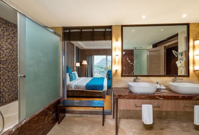 سوییت, Express Inn The Business Luxury