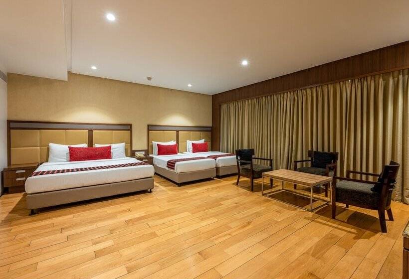اتاق خانوادگی, Express Inn The Business Luxury