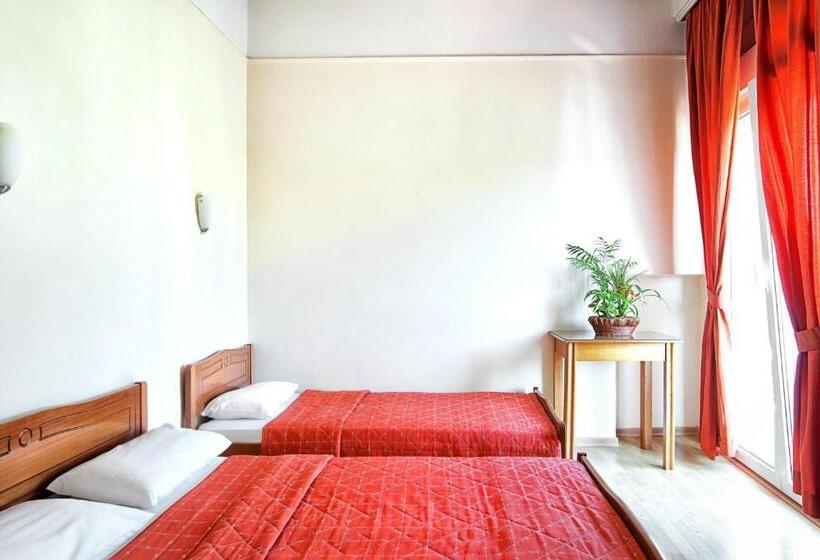 اتاق استاندارد سه نفره, Keletron Hotel   Bike And Motorcycle Friendly
