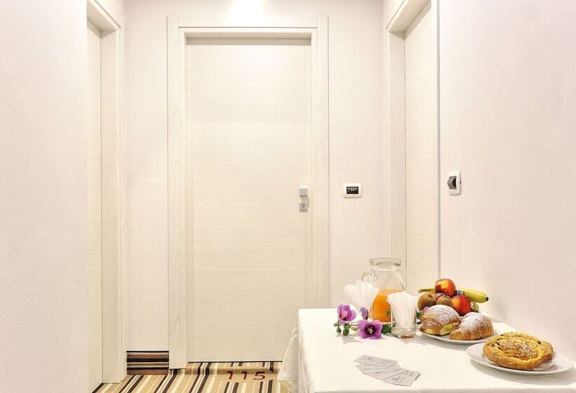اتاق استاندارد یک نفره, La Pineta