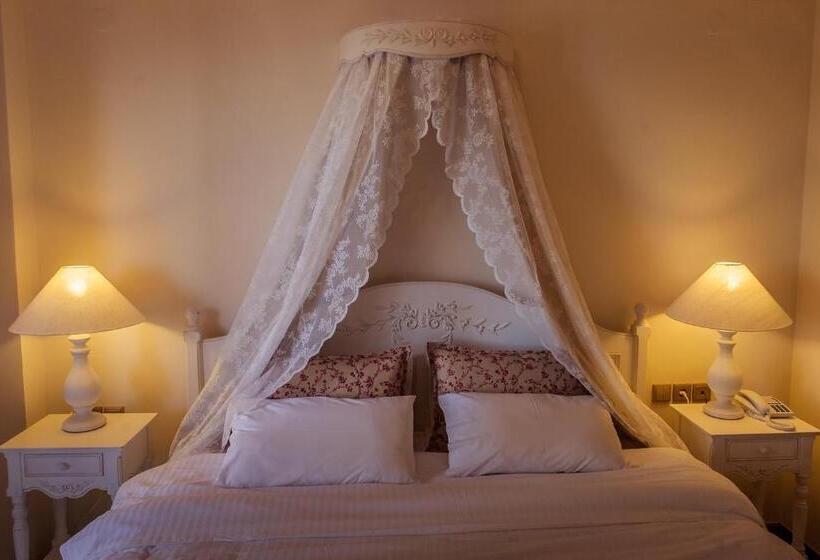 سوئیت اجرایی با بالکن, Manthos Mountain Resort & Spa