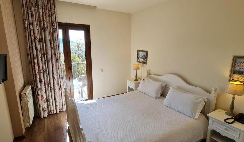 اتاق استاندارد با چشم‌انداز کوهستان, Manthos Mountain Resort & Spa