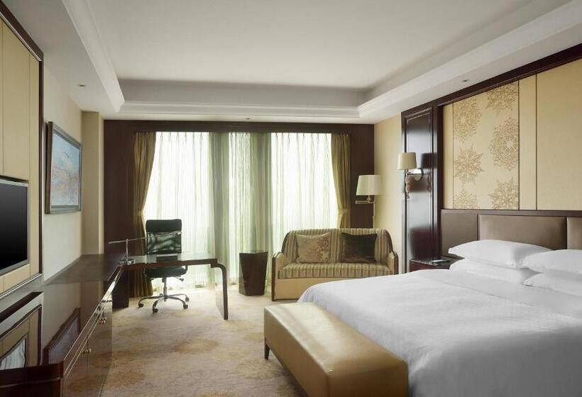 Club Room King Bed, Sheraton Shenyang South City