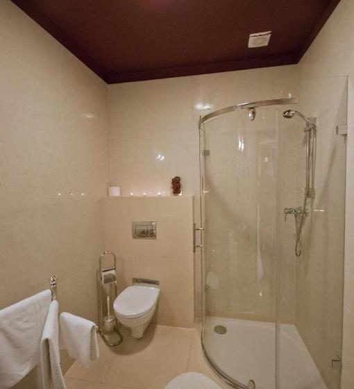 استودیوی استاندارد, Tatragolf Mountain Resort
