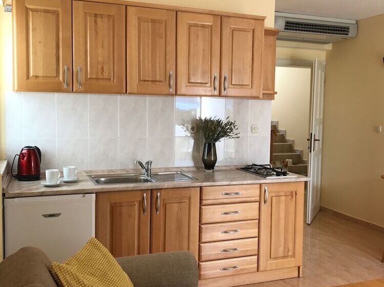 آپارتمان 1 خوابه با چشم‌انداز استخر, Illyrian Resort