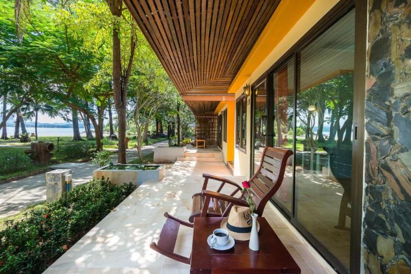 بانگلوی استاندارد با چشم‌انداز دریا, Kaw Kwang Beach Resort