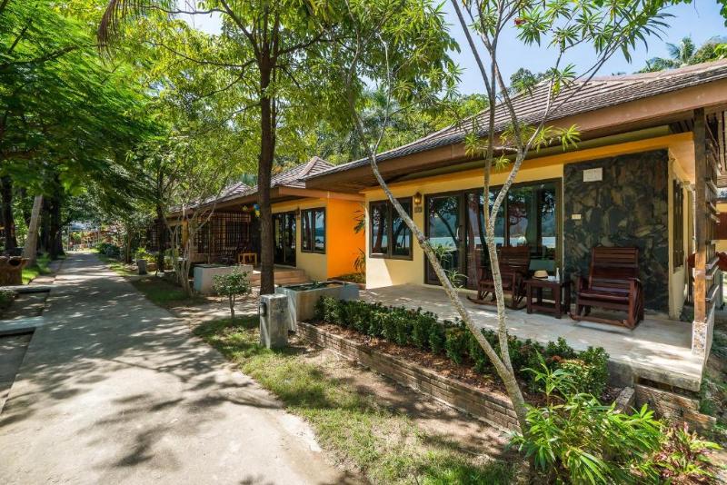 بانگلوی استاندارد با چشم‌انداز دریا, Kaw Kwang Beach Resort