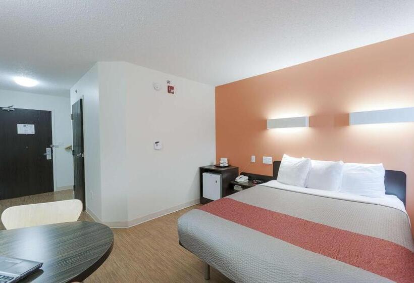 Standard Room Adapted for people with reduced mobility, Motel 6brandon, Mb