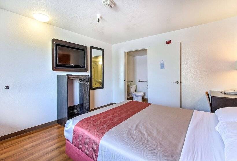 اتاق استاندارد با تخت دوبل برای معلولان, Motel 6watsonville, Ca  Monterey Area