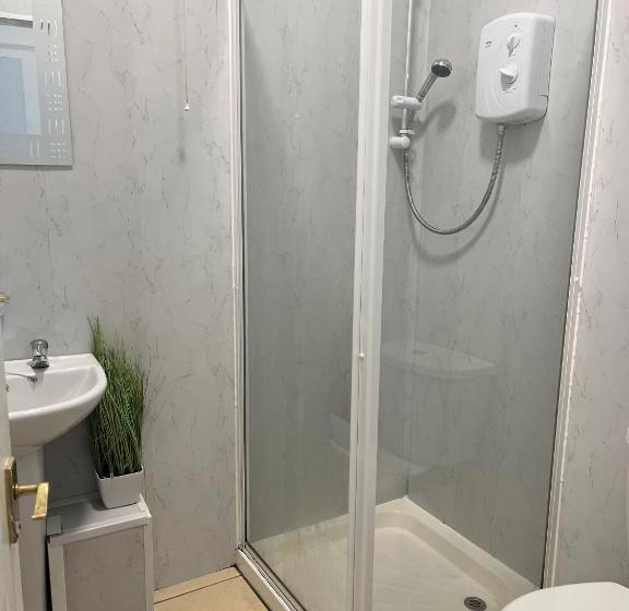 اتاق استاندارد, Stay At 25