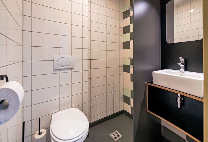 اتاق استاندارد با تخت‌های تاشو, Stayokay Hostel Domburg