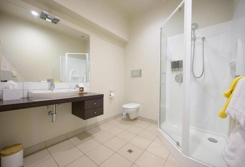 استودیوی استاندارد, U Residence