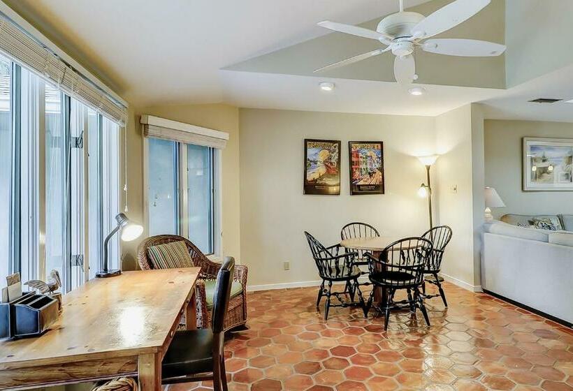 آپارتمان 3 خوابه, Beach Lagoon Villa 309
