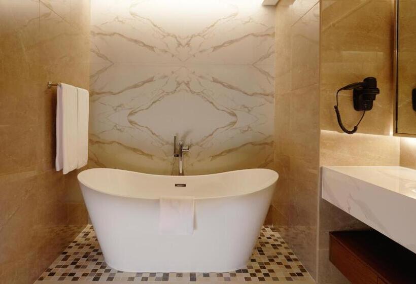 اتاق سوپریور با تخت بزرگ, Royal M Al Aqah Beach Resort By Gewan