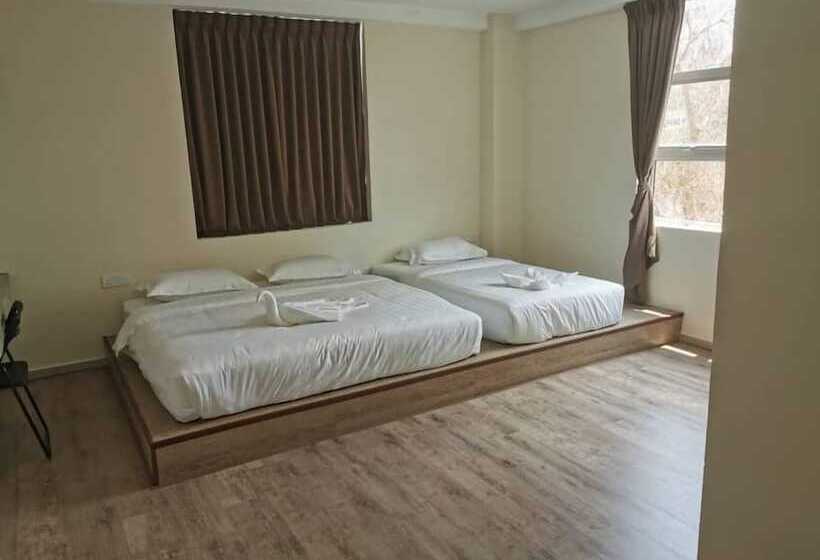 اتاق خانوادگی, Mass Hotel Mentakab