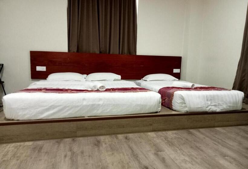 اتاق خانوادگی, Mass Hotel Mentakab