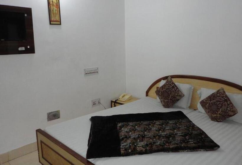 اتاق استاندارد با سرویس بهداشتی مشترک, Swarajya Palace
