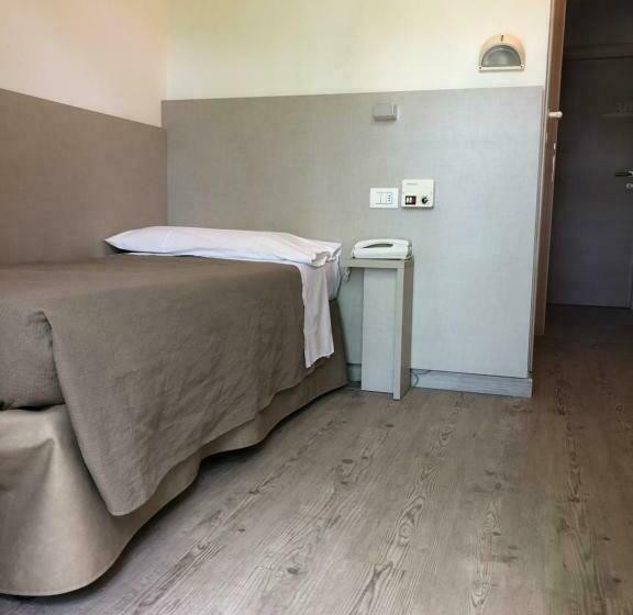 اتاق استاندارد یک نفره, Lux