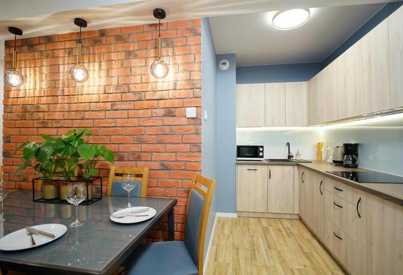 آپارتمان 1 خوابه با بالکن, Apartamenty Everysky   Słowackiego 5a B