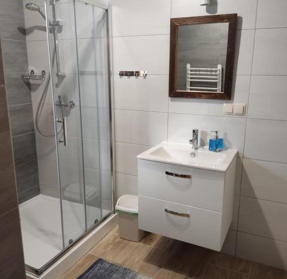 اتاق استاندارد سه نفره, Apartamenty U Drwala