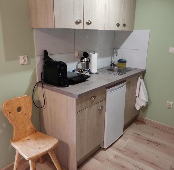 اتاق استاندارد سه نفره, Apartamenty U Drwala