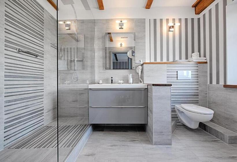 اتاق لوکس با بالکن, żabi Dwór   Hotel   Restauracja   Spa