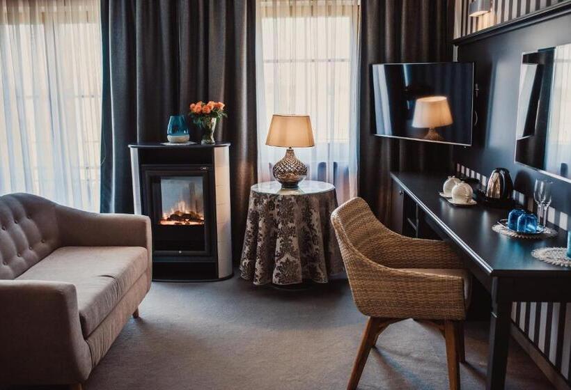 اتاق لوکس با بالکن, żabi Dwór   Hotel   Restauracja   Spa