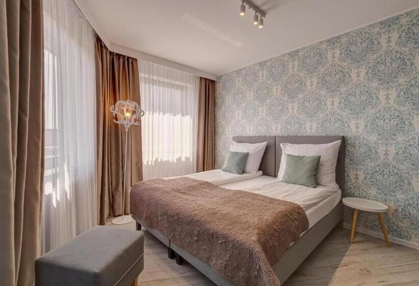 اتاق اکونومی, Apartamenty Rondo