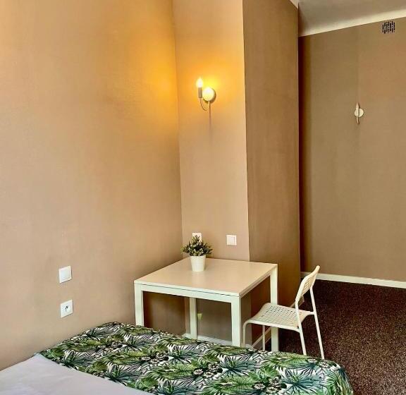 اتاق استاندارد با سرویس بهداشتی مشترک, Backpack Apart Rooms