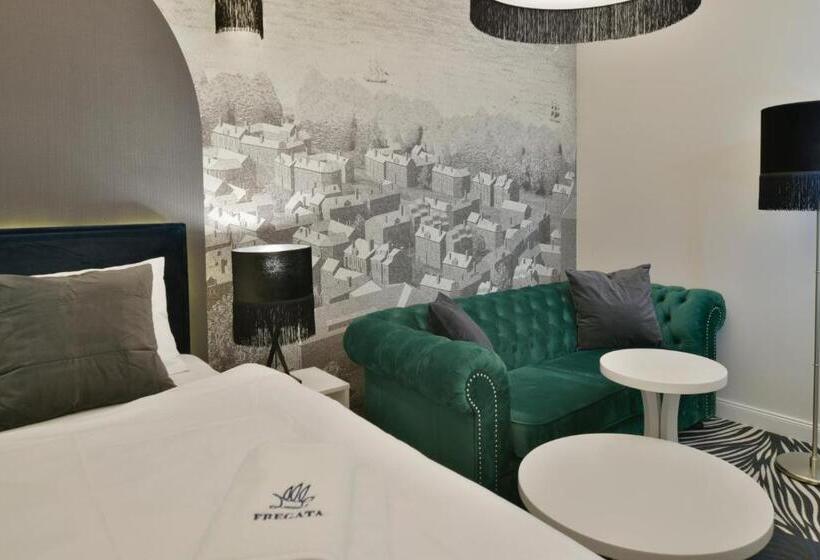 اتاق استاندارد چهار تخته, Fregata Kołobrzeg