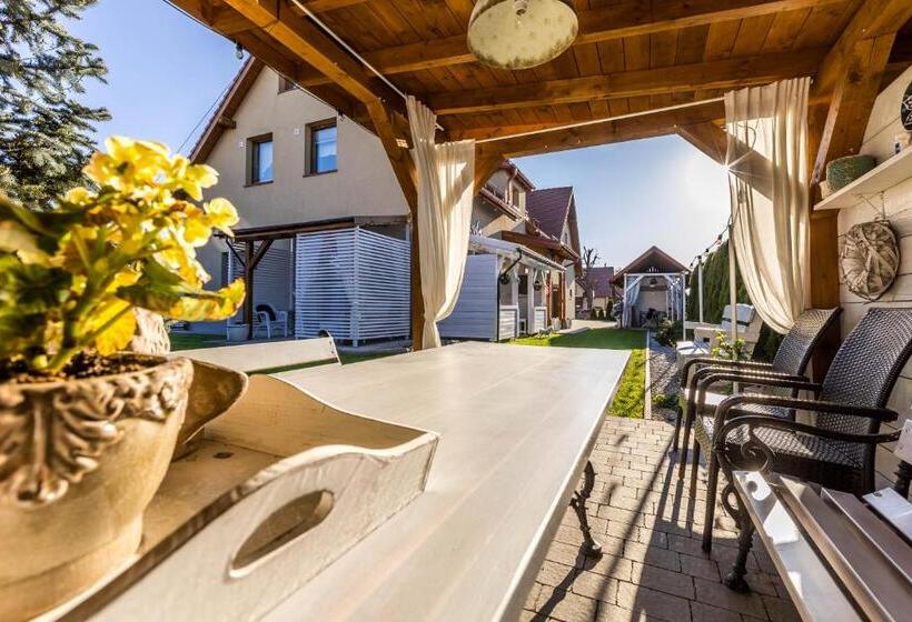 اتاق دوبلکس, Apartementy   Weranda   Z Ogrodem W Centrum