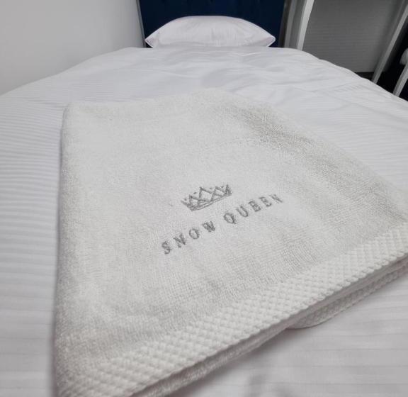 Standard room with outdoor bath, Snow Queen