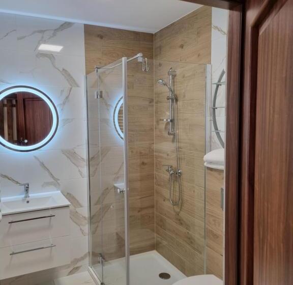 اتاق استاندارد سه نفره, Gościniec Groblice