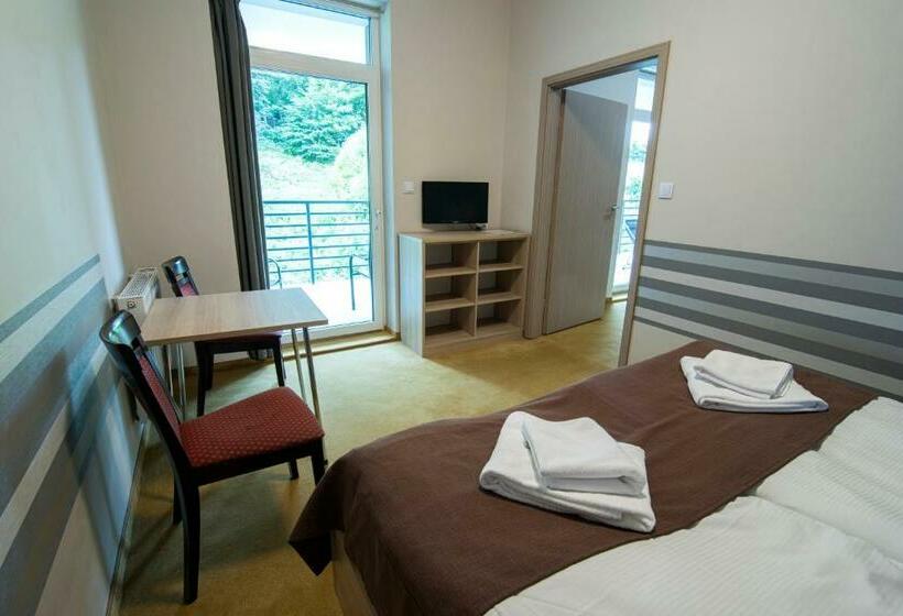 سوئیت جونیور خانوادگی, 4family Resortspa