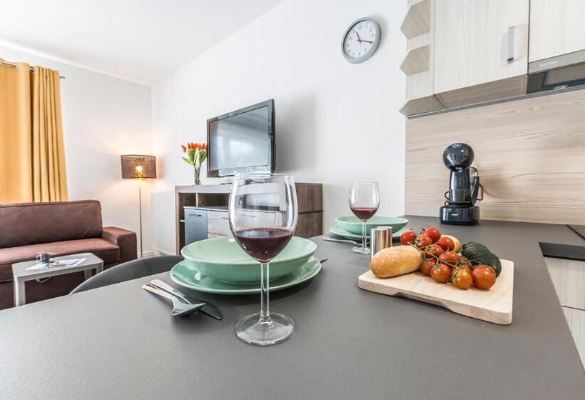 استودیوی استاندارد, Symphony Baltica Towers Apartamenty