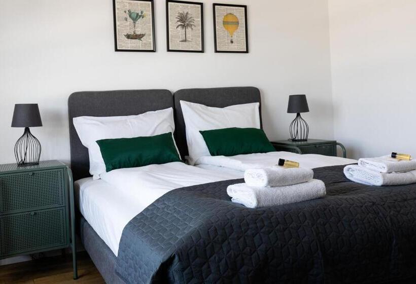 Deluxe Suite King Bed, Symphony Baltica Towers Apartamenty