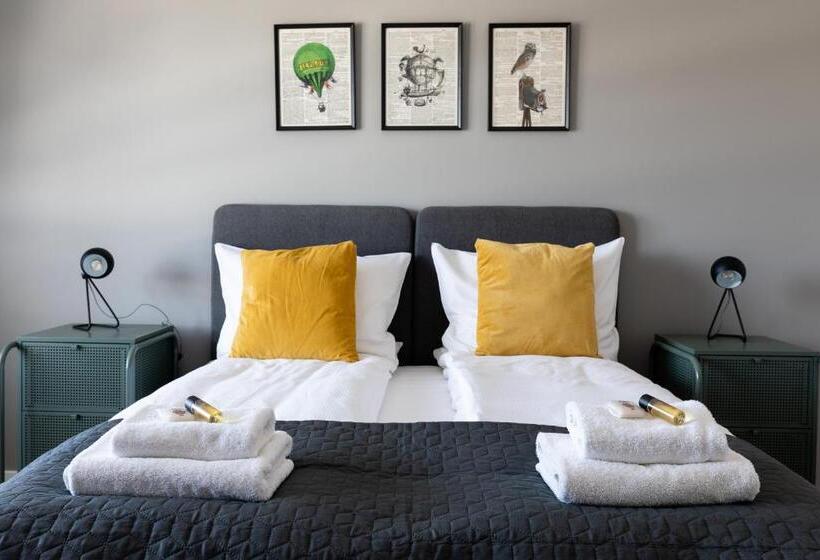 Deluxe Suite King Bed, Symphony Baltica Towers Apartamenty