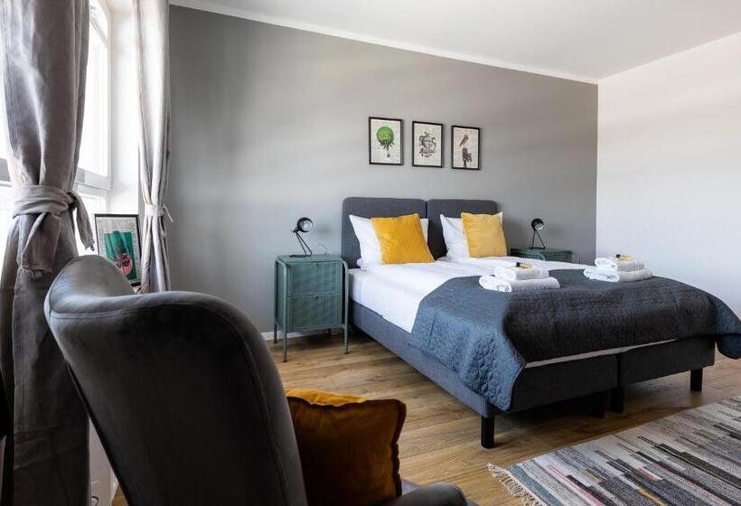 Deluxe Suite King Bed, Symphony Baltica Towers Apartamenty