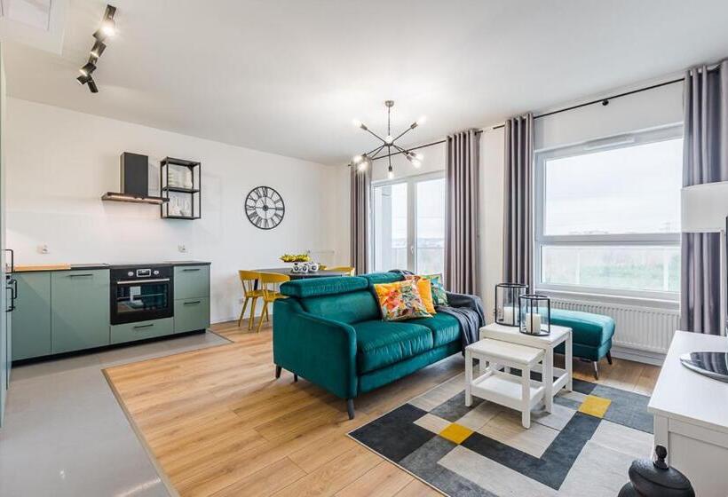 سوییت سوپریور با چشمانداز دریا, Symphony Baltica Towers Apartamenty